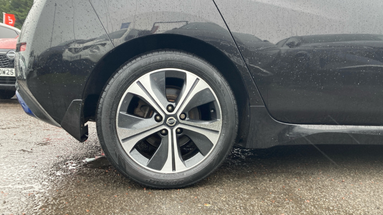 Nissan LEAF 110kW N-Connecta 40kWh 5dr Auto Electric Hatchback